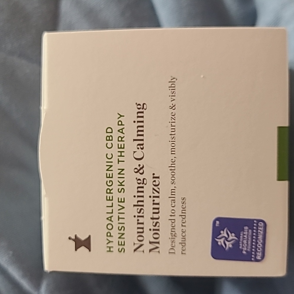 Perricone MD Sensitive Skin Therapy Nourishing & Calming Moisturizer - Picture 2 of 3